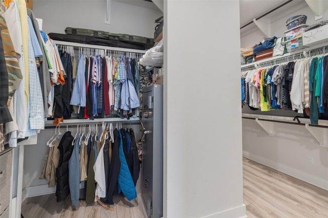 501 Francis CT, Liberty Hill, TX 78642