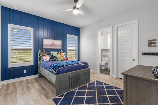 501 Francis CT, Liberty Hill, TX 78642