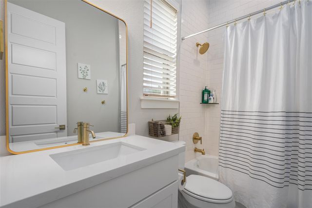 501 Francis CT, Liberty Hill, TX 78642