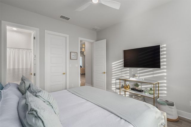 501 Francis CT, Liberty Hill, TX 78642