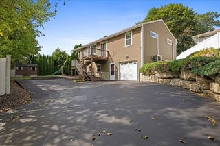 31 Crane St, Worcester, MA 01604