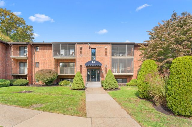 221 Oak St 14-34, Brockton, MA 02301