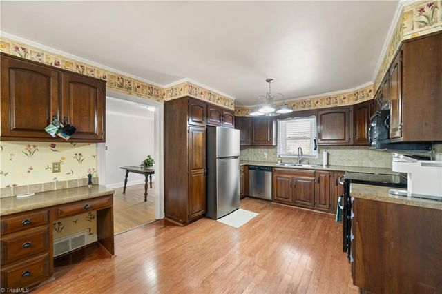 410 Lynhaven Drive, Winston-salem, NC 27104