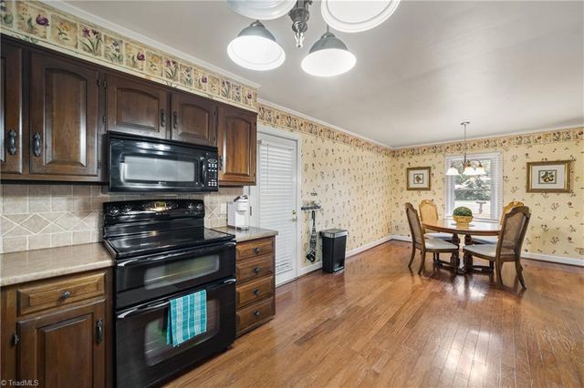 410 Lynhaven Drive, Winston-salem, NC 27104