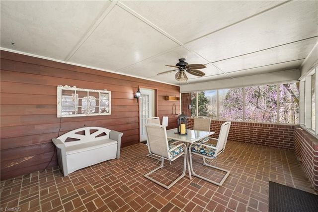 410 Lynhaven Drive, Winston-salem, NC 27104