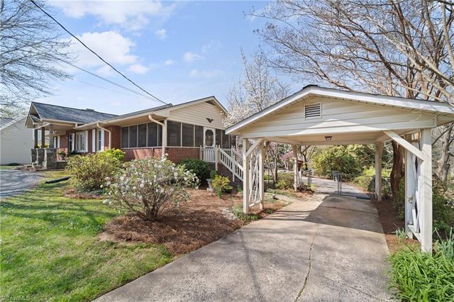 410 Lynhaven Drive, Winston-salem, NC 27104