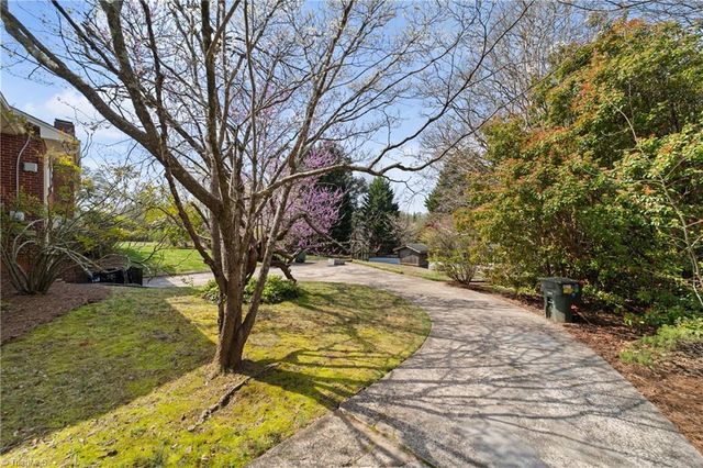 410 Lynhaven Drive, Winston-salem, NC 27104