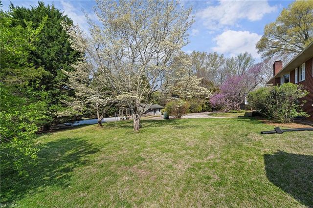 410 Lynhaven Drive, Winston-salem, NC 27104