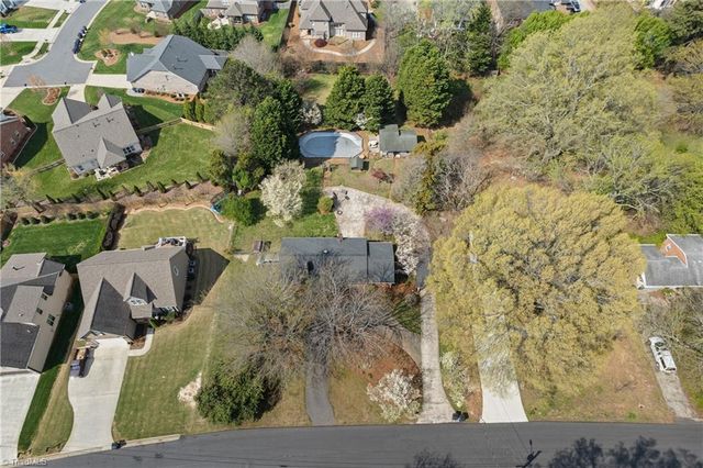 410 Lynhaven Drive, Winston-salem, NC 27104