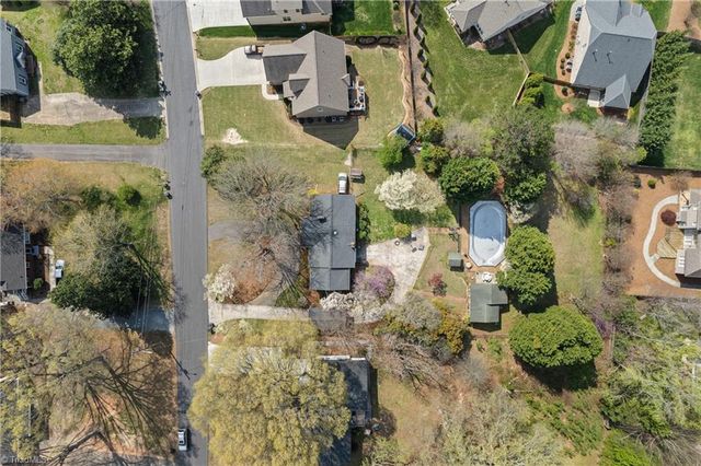 410 Lynhaven Drive, Winston-salem, NC 27104