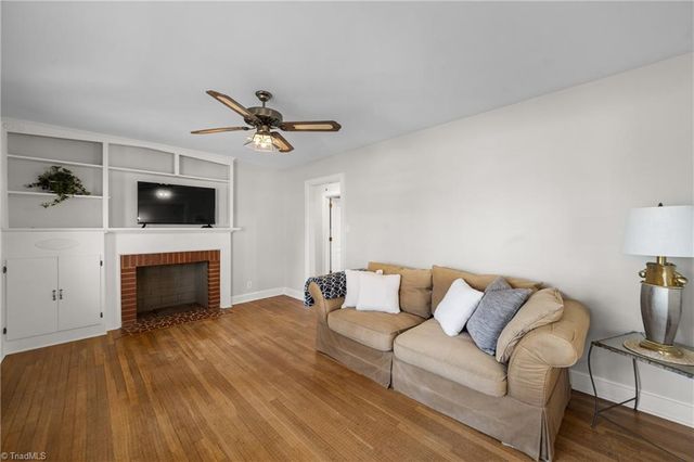 410 Lynhaven Drive, Winston-salem, NC 27104