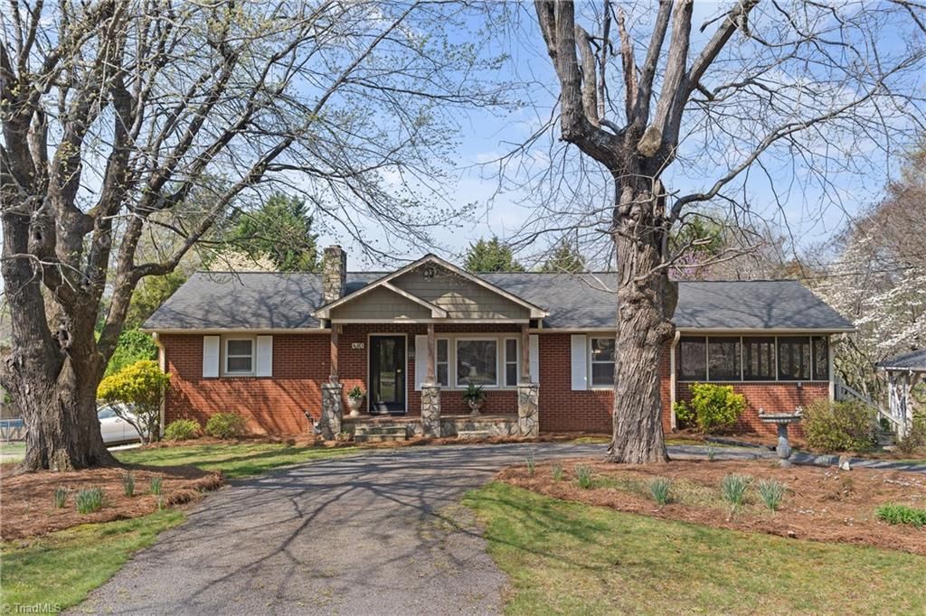 410 Lynhaven Drive, Winston-salem, NC 27104