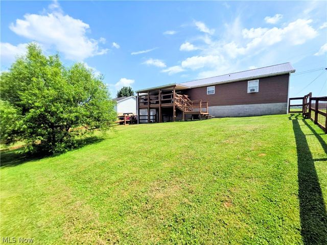 117 Pineview Estates Drive, Waverly, WV 26184
