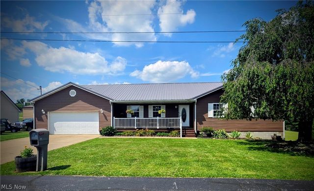117 Pineview Estates Drive, Waverly, WV 26184