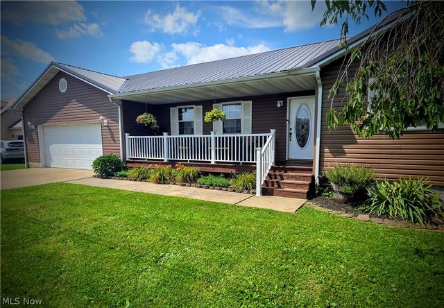 117 Pineview Estates Drive, Waverly, WV 26184