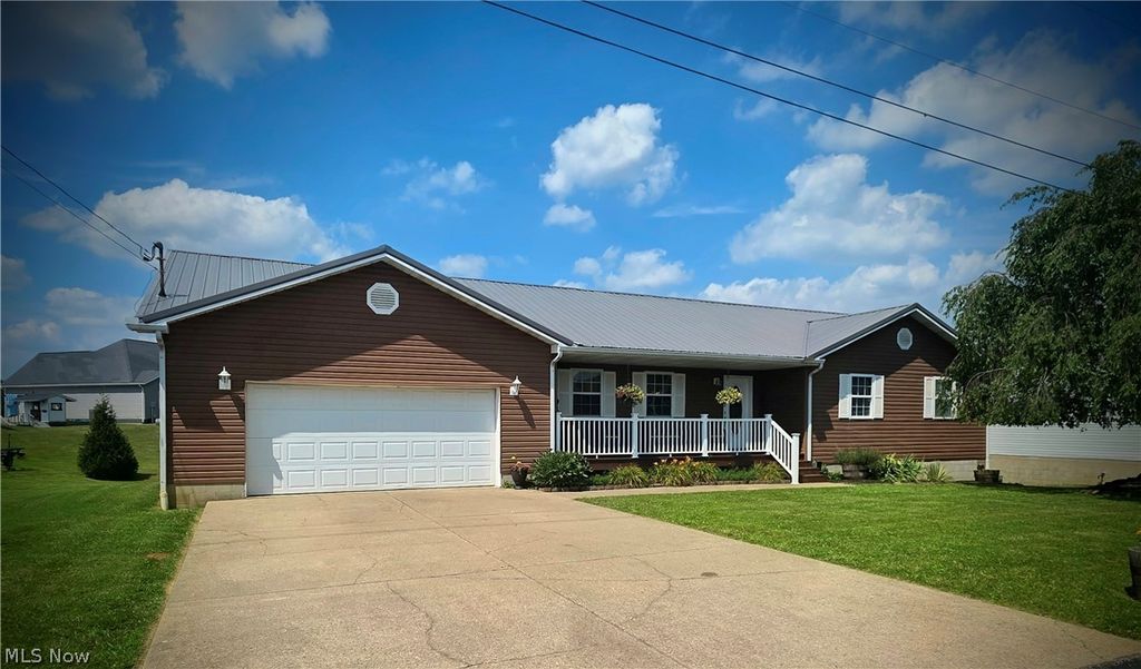 117 Pineview Estates Drive, Waverly, WV 26184