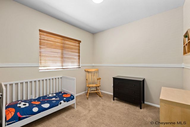 1509 SUMMERSET DR, Cheyenne, WY 82001