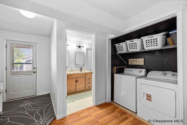 1509 SUMMERSET DR, Cheyenne, WY 82001