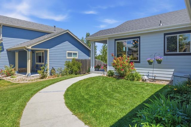 1509 SUMMERSET DR, Cheyenne, WY 82001