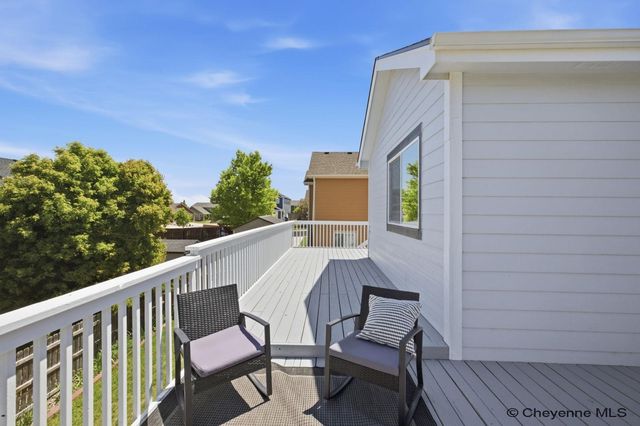 1509 SUMMERSET DR, Cheyenne, WY 82001