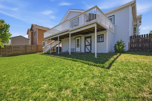 1509 SUMMERSET DR, Cheyenne, WY 82001