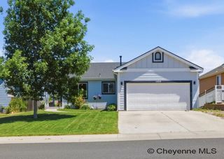 1509 SUMMERSET DR, Cheyenne, WY 82001