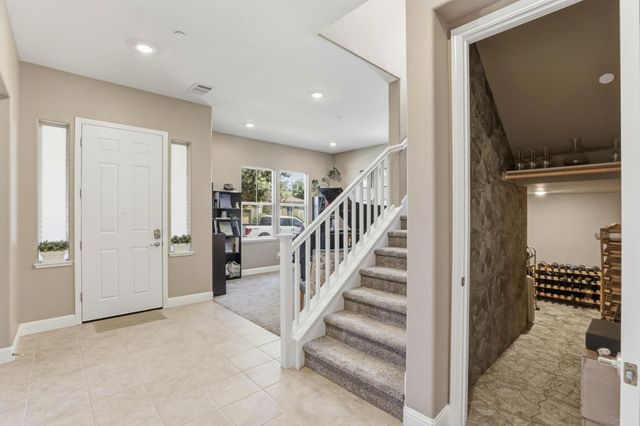 8476 Bolcetto Cir, Elk Grove, CA 95757