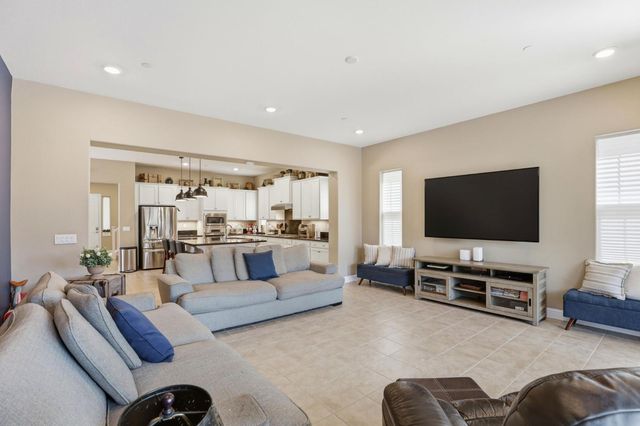 8476 Bolcetto Cir, Elk Grove, CA 95757