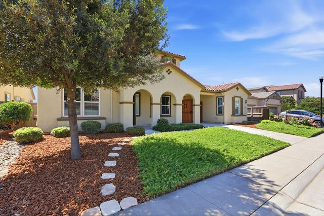 8476 Bolcetto Cir, Elk Grove, CA 95757