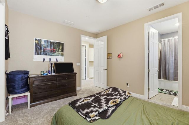 8476 Bolcetto Cir, Elk Grove, CA 95757
