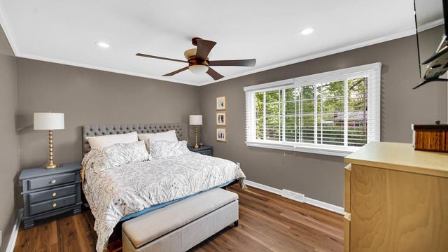 235 E 13th Street, Hobart, IN 46342