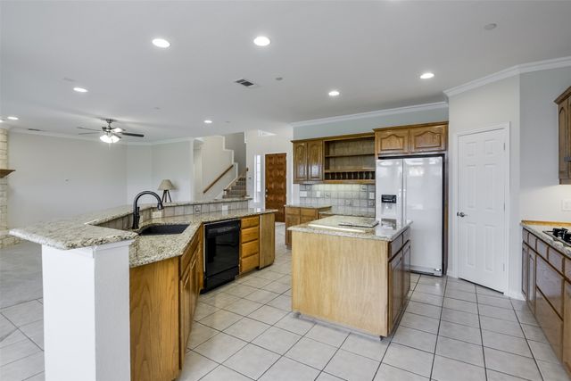 123 Mustang Creek Drive, Waxahachie, TX 75165