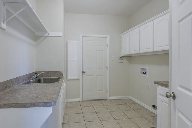 123 Mustang Creek Drive, Waxahachie, TX 75165