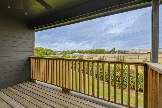 123 Mustang Creek Drive, Waxahachie, TX 75165