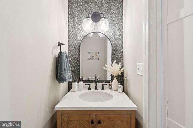 1514 6TH ST NW, Washington, DC 20001