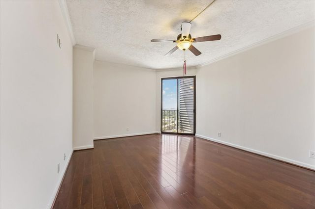 3350 Mccue Road 2204, Houston, TX 77056
