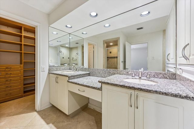 3350 Mccue Road 2204, Houston, TX 77056