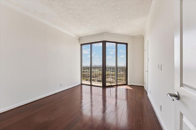 3350 Mccue Road 2204, Houston, TX 77056