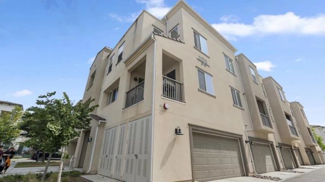 1270 Paseo Sea Breeze 26, San Diego, CA 92154