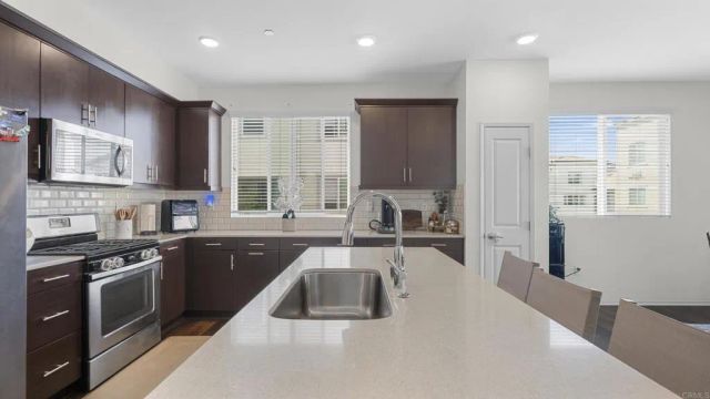 1270 Paseo Sea Breeze 26, San Diego, CA 92154