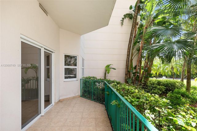 19900 E Country Club Drive 104, Aventura, FL 33180