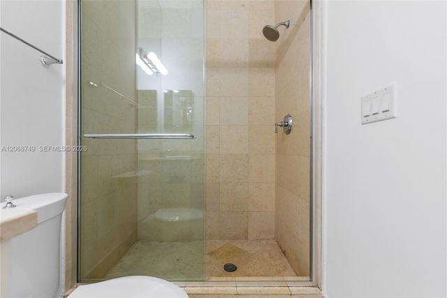 19900 E Country Club Drive 104, Aventura, FL 33180