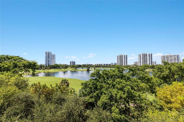 19900 E Country Club Drive 104, Aventura, FL 33180