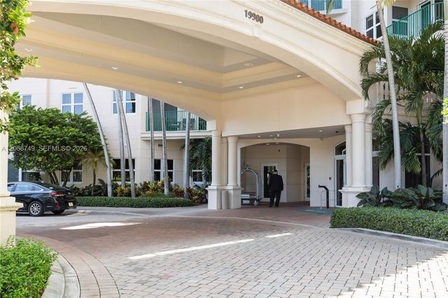 19900 E Country Club Drive 104, Aventura, FL 33180