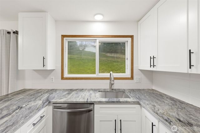 26224 14th Place S, Des Moines, WA 98198