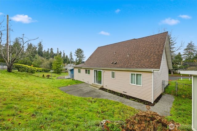 26224 14th Place S, Des Moines, WA 98198