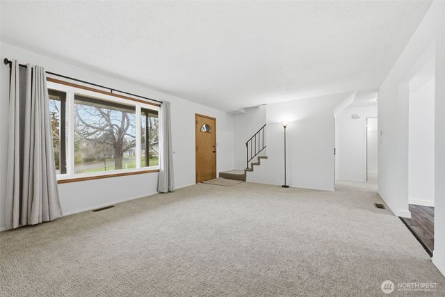 26224 14th Place S, Des Moines, WA 98198