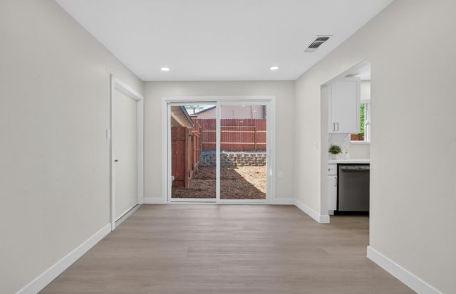 5407 Norway Dr, Orangevale, CA 95662