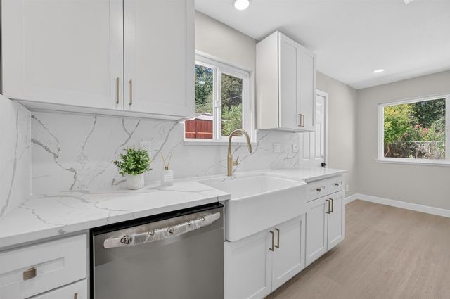 5407 Norway Dr, Orangevale, CA 95662