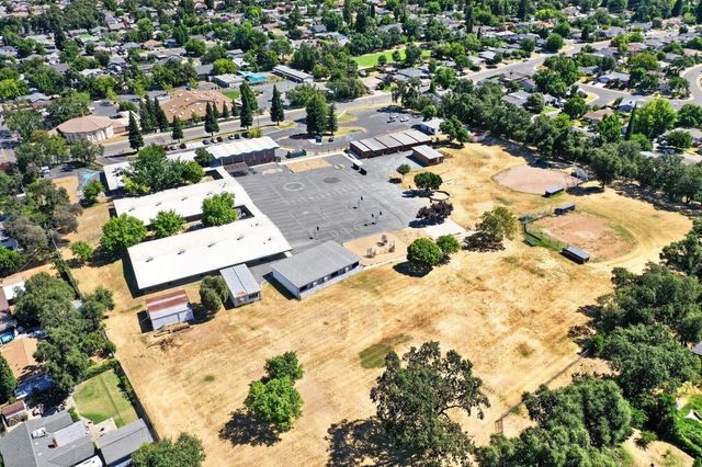 5407 Norway Dr, Orangevale, CA 95662